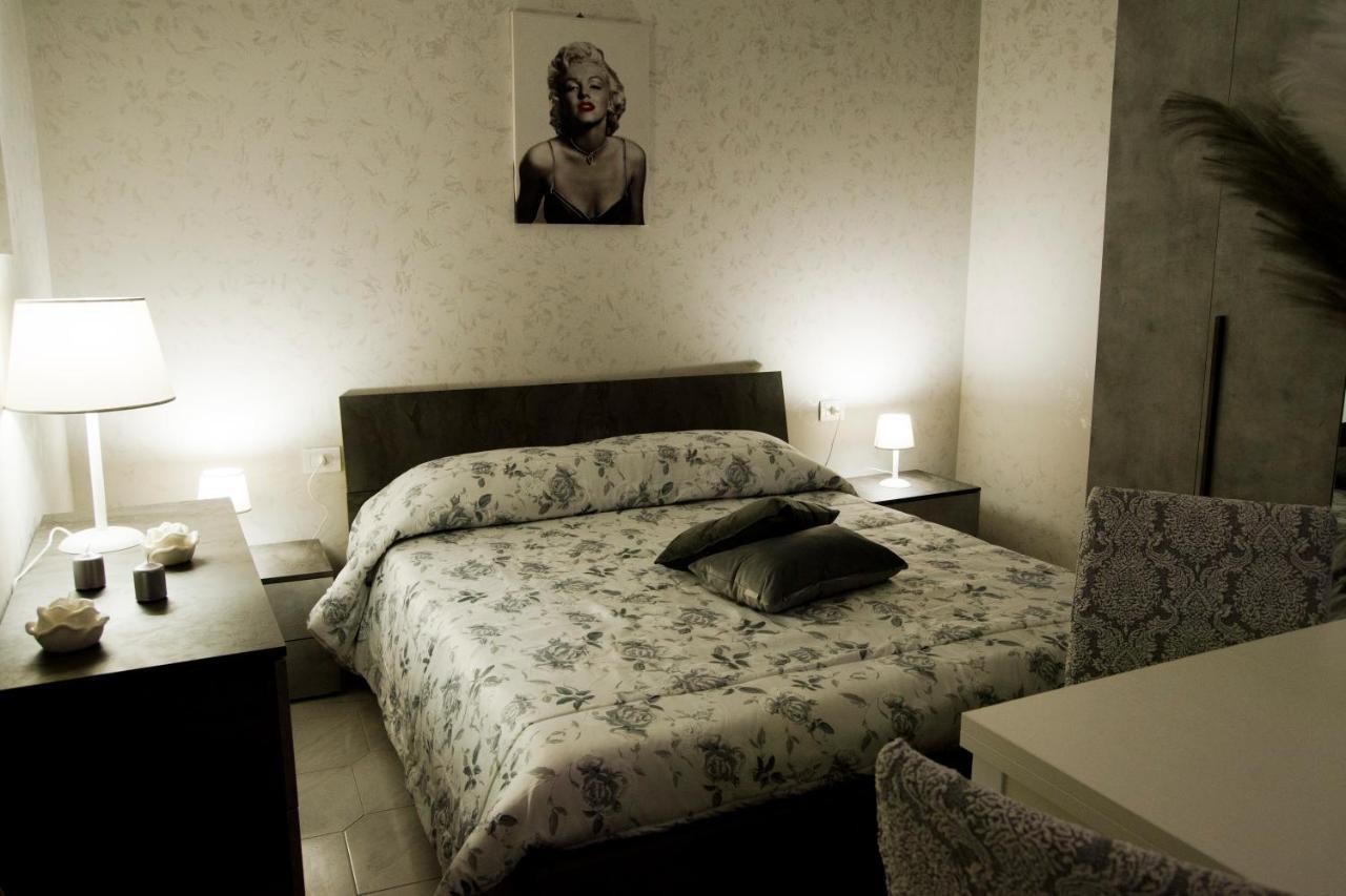 Mincasa Nel Cuore Di Napoli Eksteriør bilde